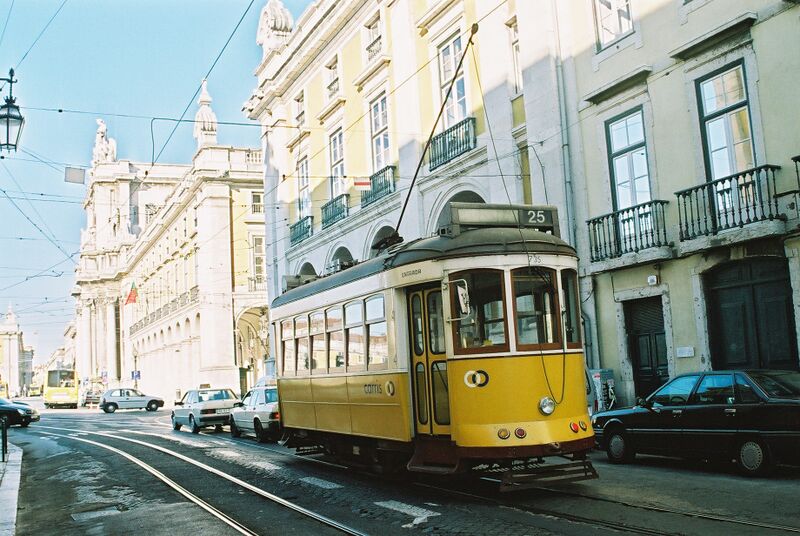 Datei:Lissabon 735 ruadaalfandega20050304.jpg