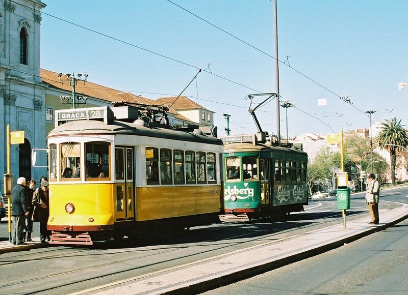 Datei:Lissabon 563 573 estrela20050304.jpg